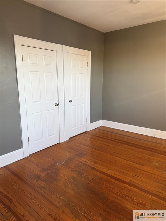 Building Photo - 185 Linden Ave