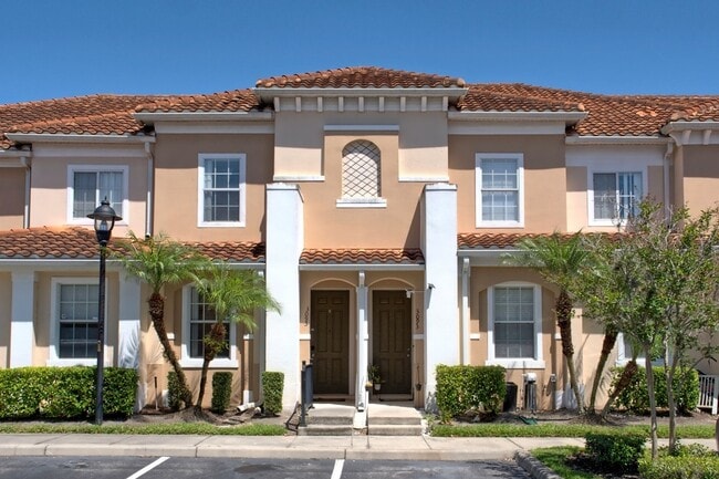 Gorgeous Fully Furnished Townhome Close to... - Gorgeous Fully Furnished Townhome Close to...
