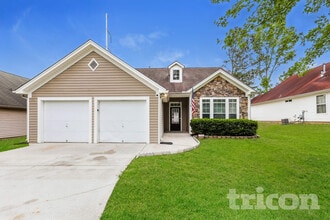 Building Photo - 68 Camden Way