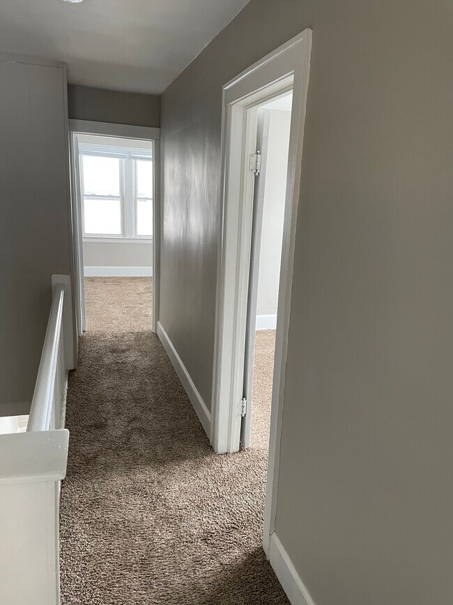 605 North Dr, Wyandotte, MI 48192 Townhouse for Rent in Wyandotte, MI