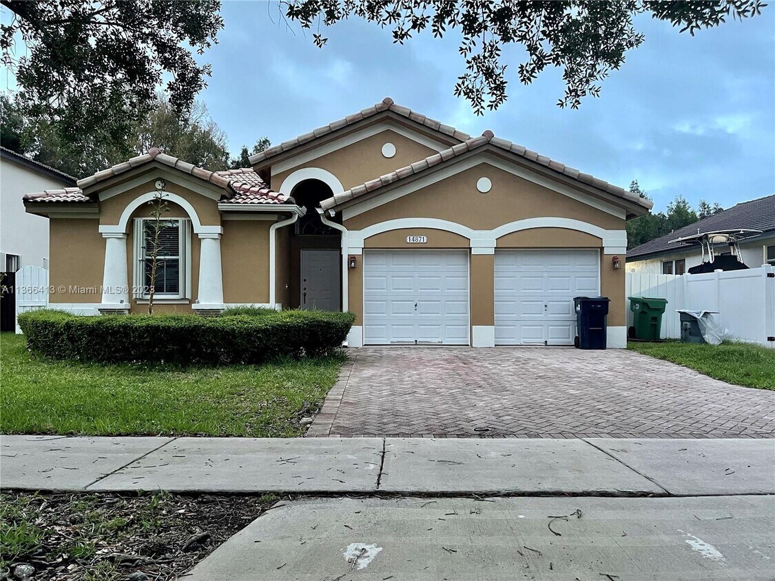 14871 SW 22nd Terrace, Miami, FL 33185 House for Rent in Miami, FL