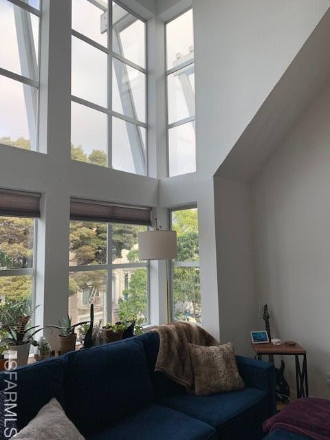 Foto del edificio - 645 Haight St