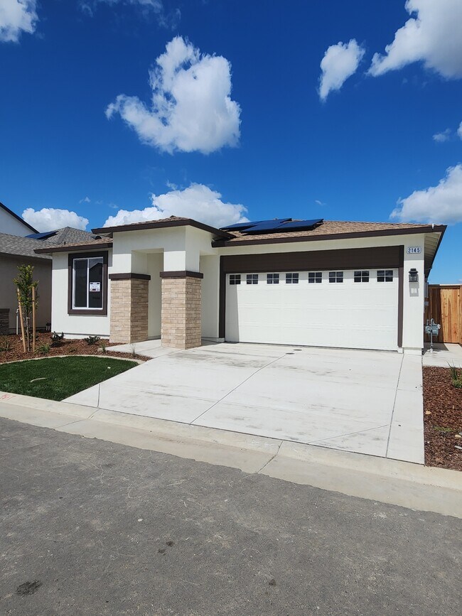 Foto del edificio - 2145 Longmire Loop