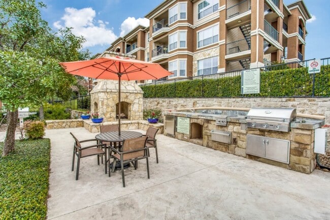 Building Photo - Panorama Villas