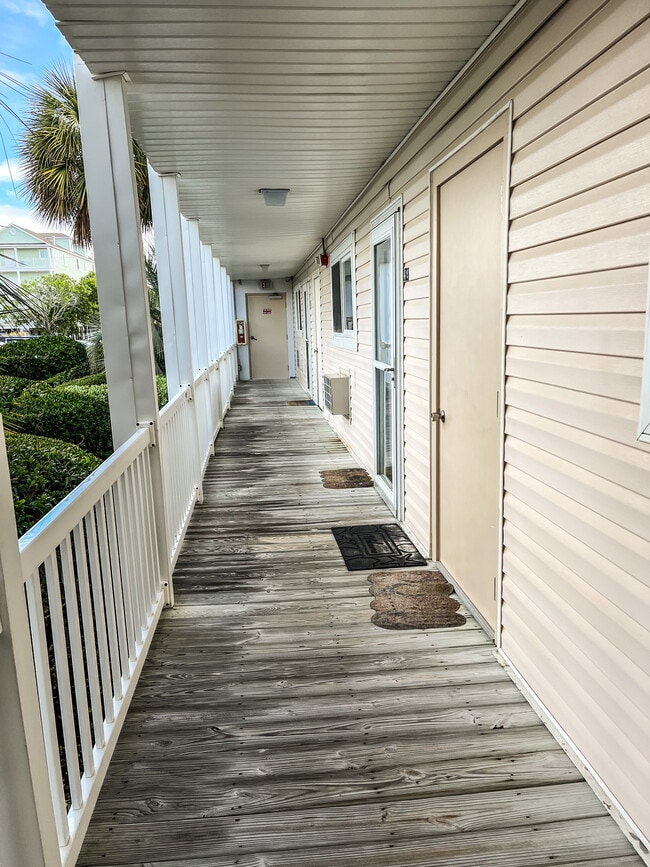 Building Photo - 1919 Spring St