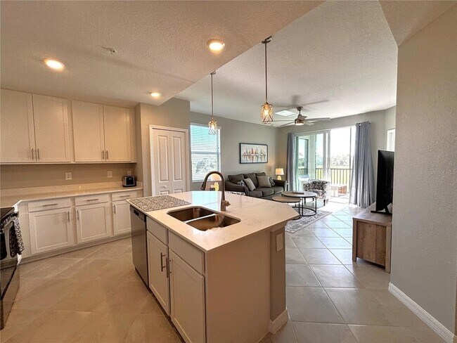 Foto del edificio - 17560 Opal Sand Dr