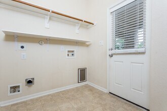 Building Photo - 5506 Stonefield Ct