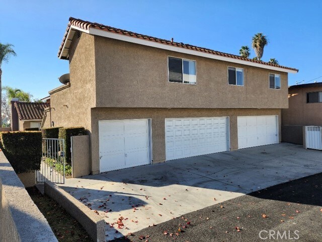 Building Photo - 14947 Gagely Dr
