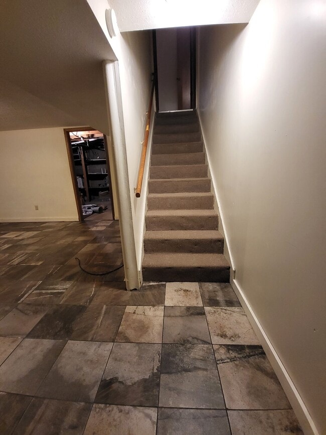Building Photo - 1311 SE Wanda
