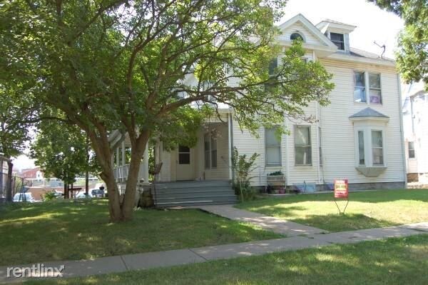 Studio, 1 bath - 223 S Johnson St Apt 5 - Studio, 1 bath  - 223 S Johnson St Apt 5