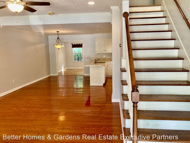 Building Photo - 3 br, 2.5 bath House - 514 Cedar Rock Dr