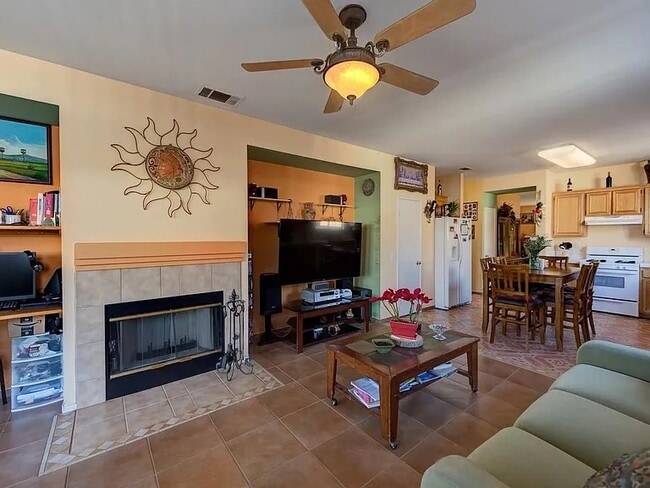 Foto del edificio - 5211 Westerfield St
