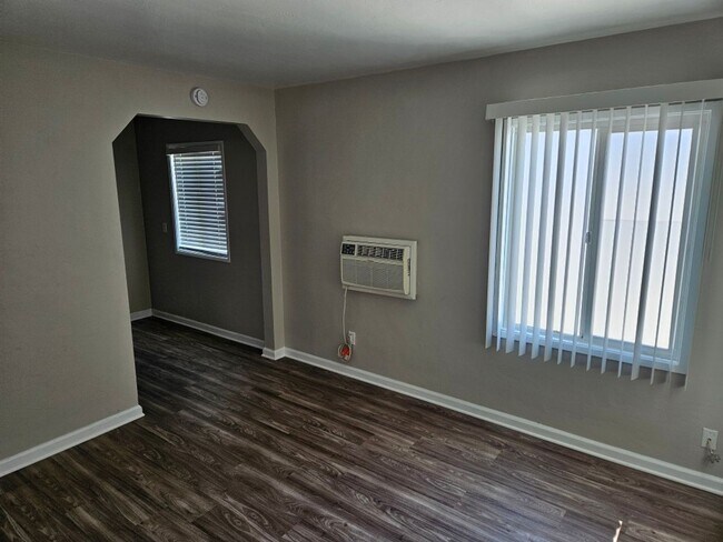 Foto del edificio - 5218-5224 Imperial Ave.