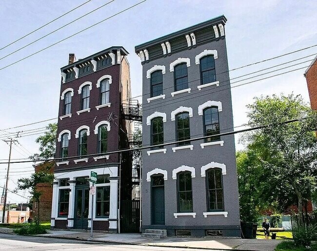 Foto del edificio - 205 W McMicken Ave