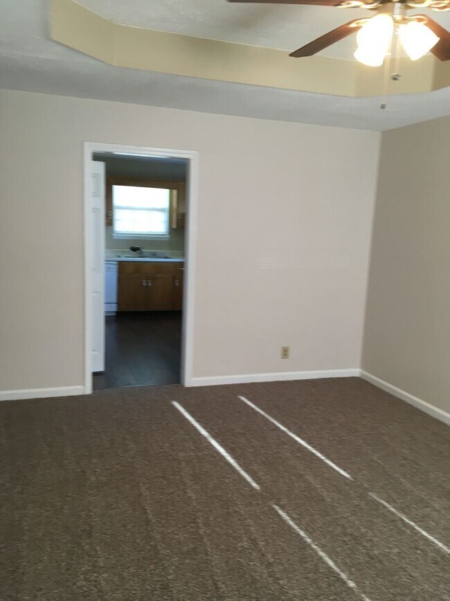 Foto del edificio - Super cute home close to Fort Campbell