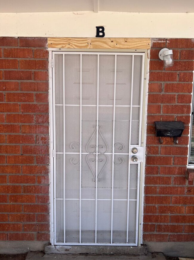 Foto del edificio - 540 Cardenas Dr SE