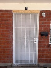 Building Photo - 540 Cardenas Dr SE