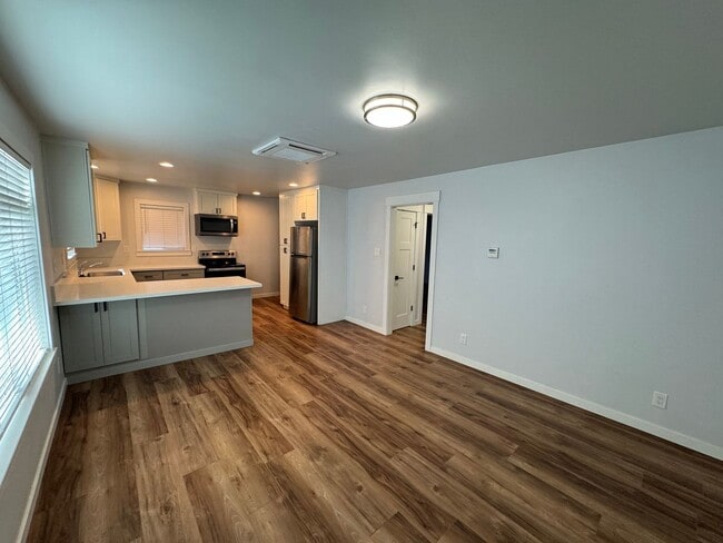 Building Photo - NICE UNIT WITH 2 BED 1 BATH IN GREAT LOCATION IN AUBUN!