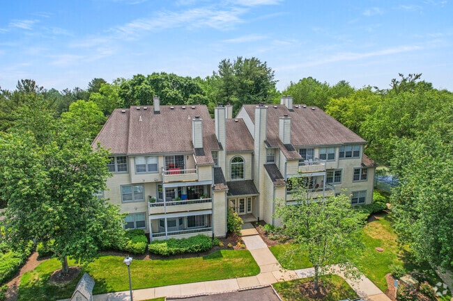 Building Photo - 308 Trinity Ct