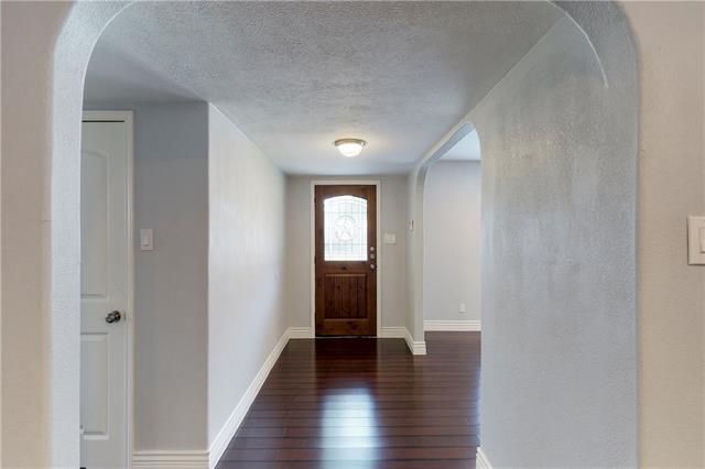 Building Photo - 8476 Sweetwood Dr