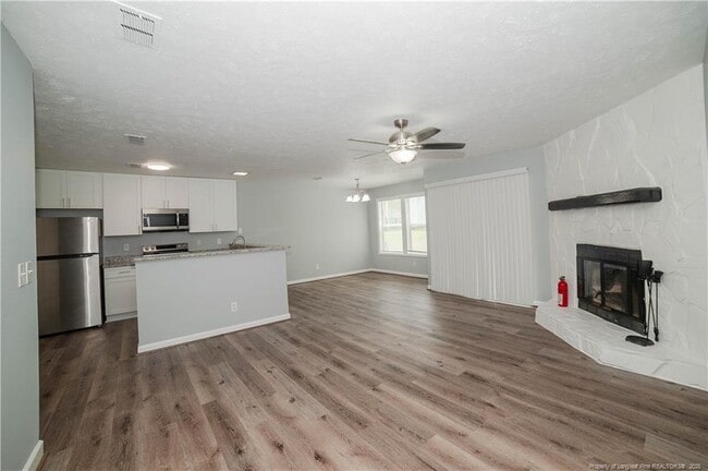 Building Photo - 1021 Wood Creek Dr
