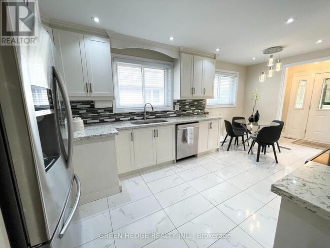 Photo du bâtiment - 30 Tapley Dr