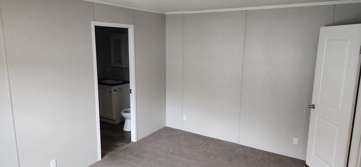 Foto del edificio - 2401 Pajot Rd