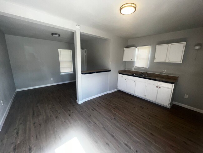 Building Photo - 4319 Carroll Ln