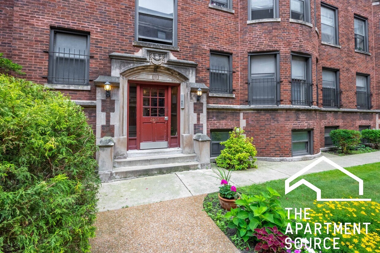 Foto principal - 7726 N Marshfield Ave