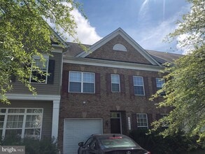 Building Photo - 44032 Delphinium Dr