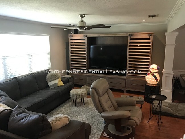 Foto del edificio - 401 Stahlman ~ By Southern