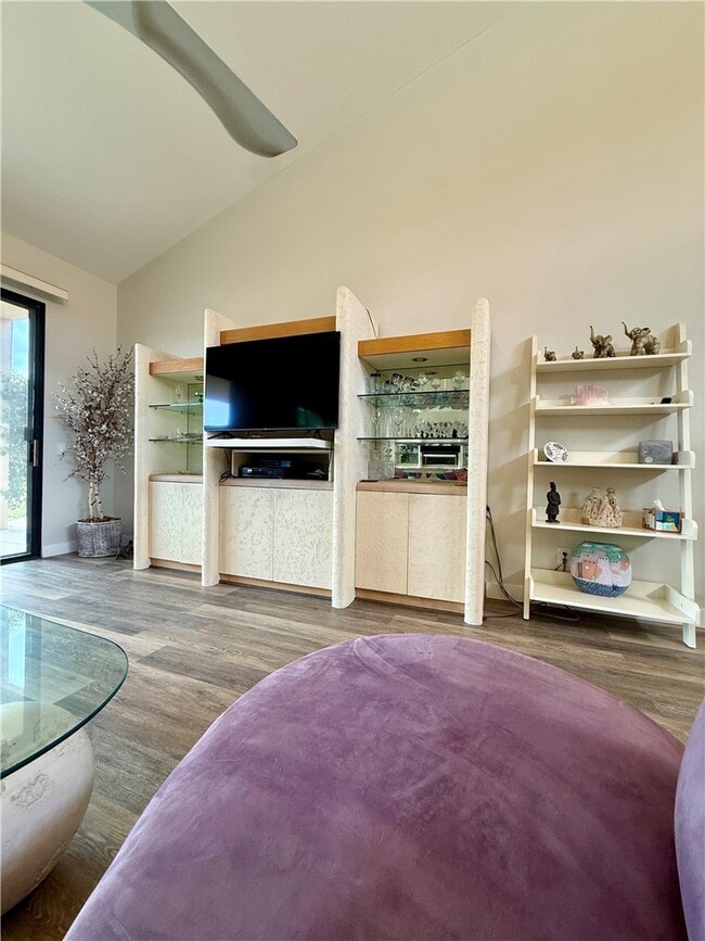 Building Photo - 38613 Wisteria Dr