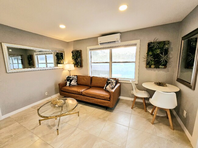 Building Photo - 1 Gorgeous Bright Space with Private Yard