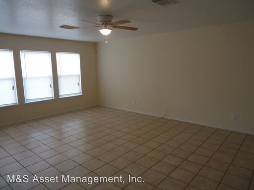 Building Photo - 103 Viking Oak