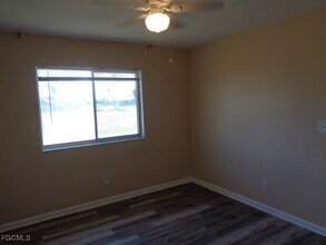 Building Photo - 905 SW 40th Terrace