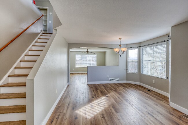 Building Photo - 6645 Fonder Dr