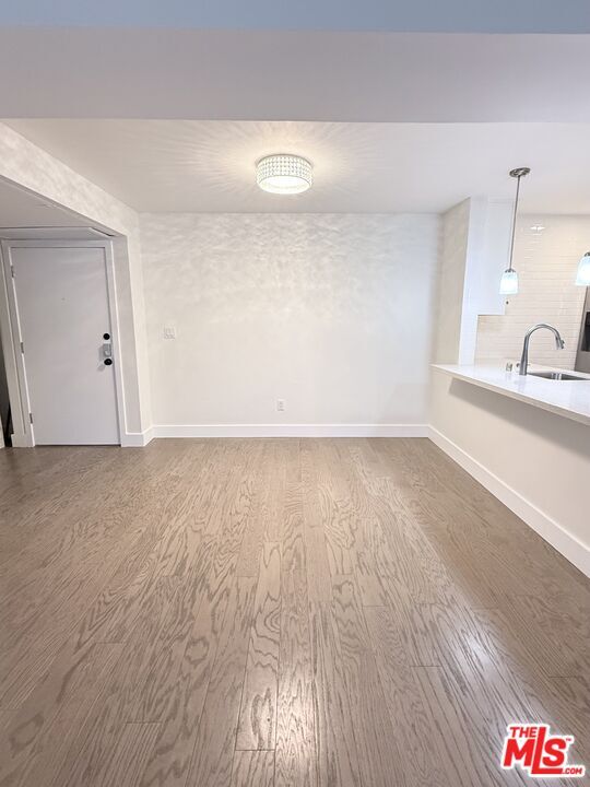 Foto del edificio - 5257 Radford Ave