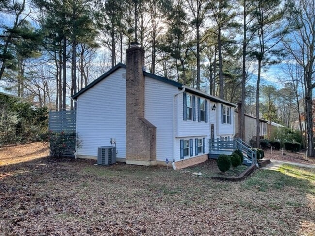 Building Photo - 101 Indigo Dr