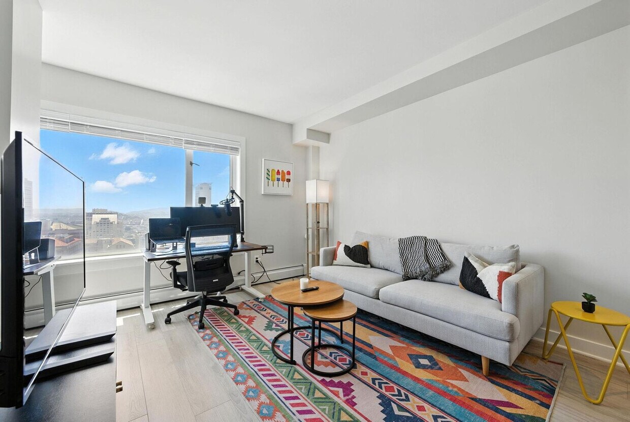 Foto principal - 899 Pine St