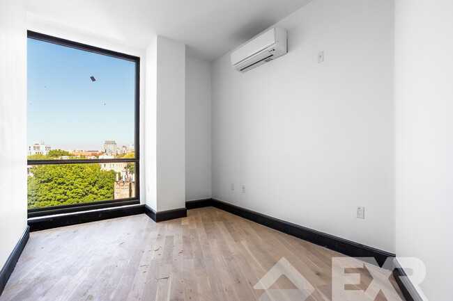 Foto del edificio - 523 Franklin Ave