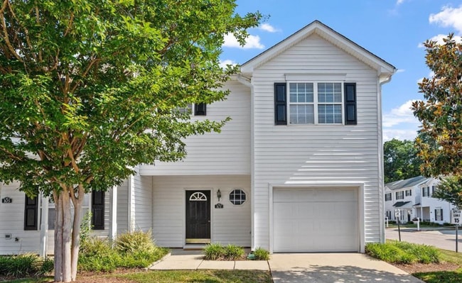 Photo - 107 Fox Trail Ln Townhome