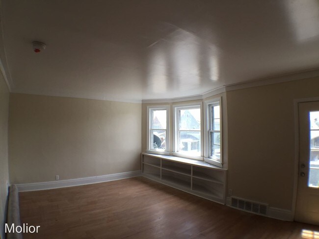 Building Photo - 342 Walden Ave