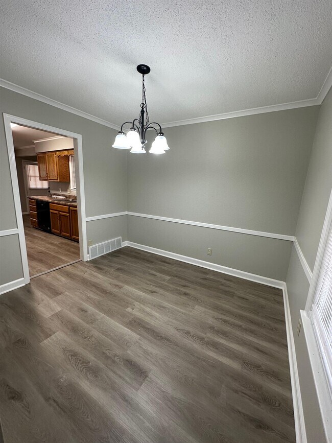 Building Photo - 2760 Bragg Ln