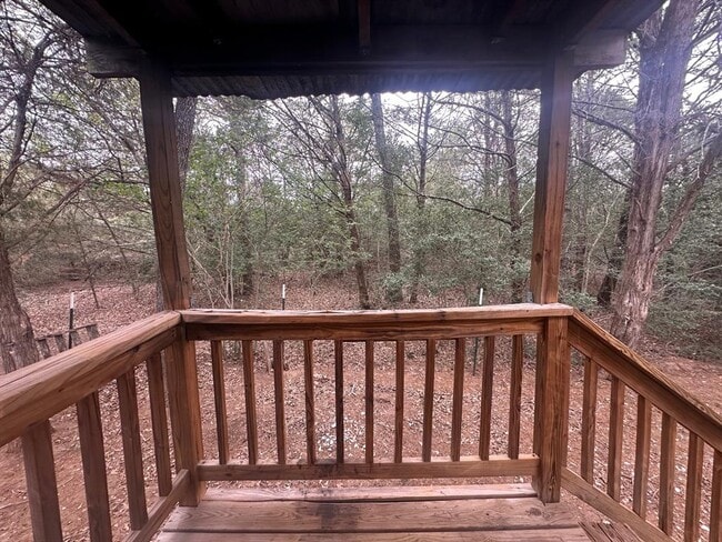 Building Photo - 302 Lone Star Rd