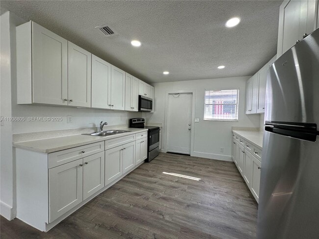 Foto del edificio - 116 NW 2nd Ave