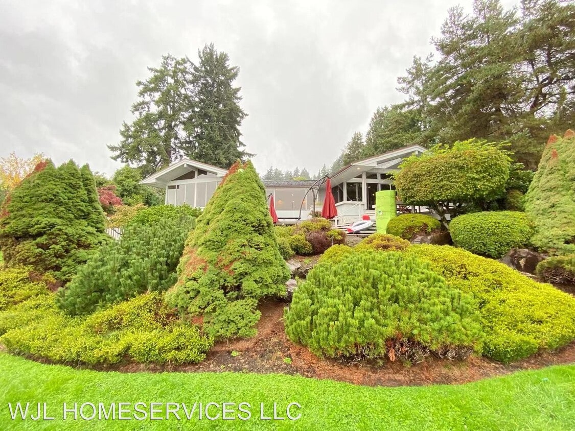Primary Photo - 4 br, 4.5 bath House - 4802 E Mercer Way