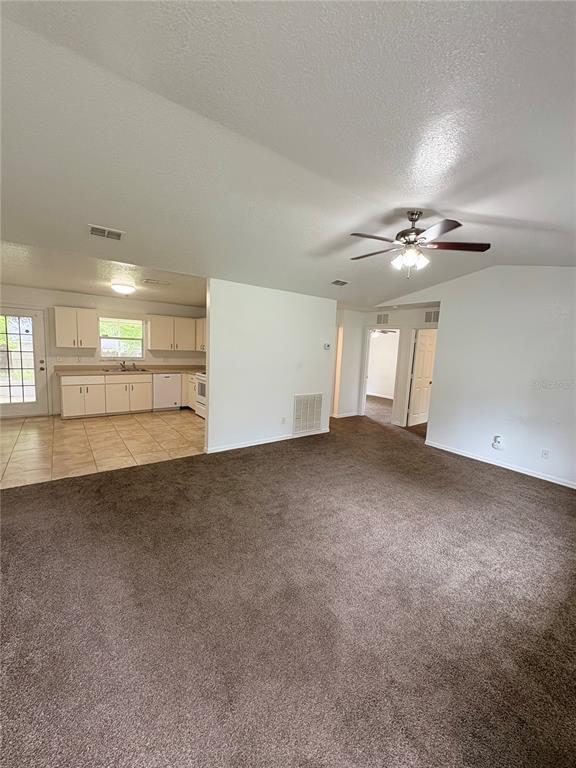 Foto del edificio - 53 Hemlock Radial Loop