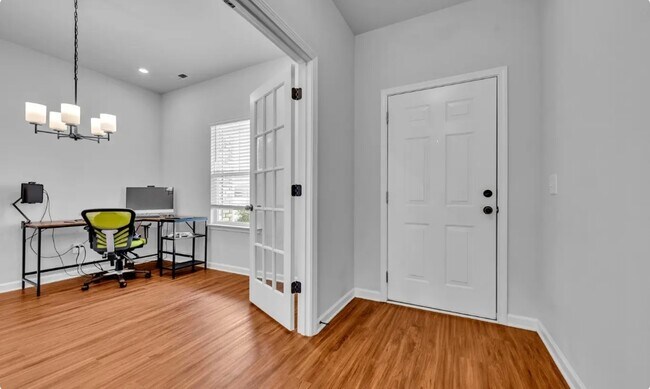 Foto del edificio - 13905 Hickory Brook Rd