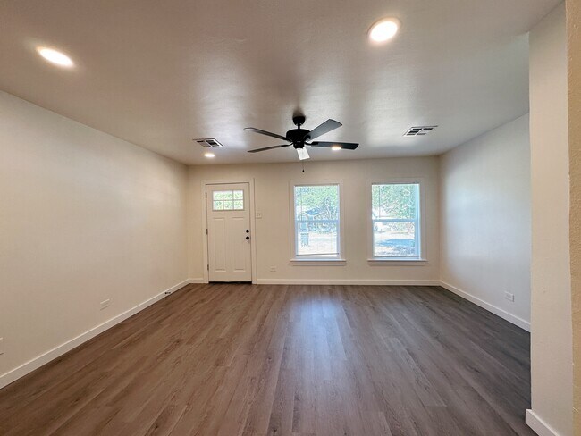 Foto del edificio - 3220 N 24th St