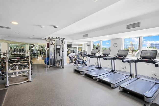 Foto del edificio - 3200 N Ocean Blvd
